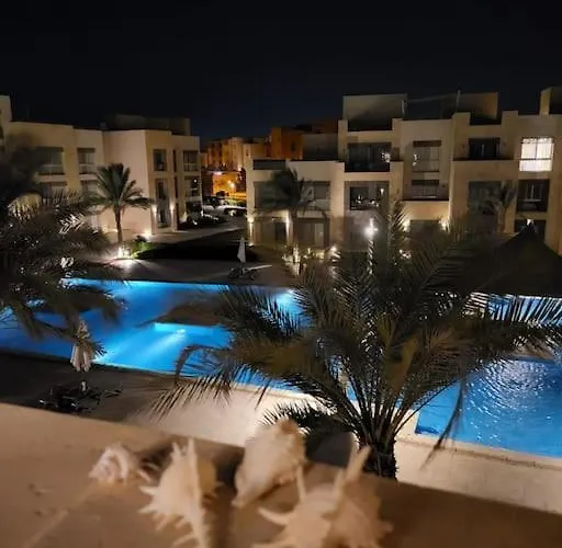 Mangroovy - 2br Marvelous Pool View Apartamento Hurghada