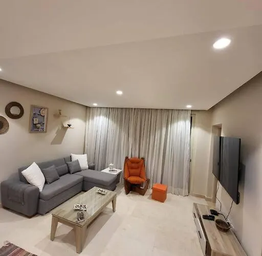 Daire Mangroovy - 2br Marvelous Pool View Hurgada