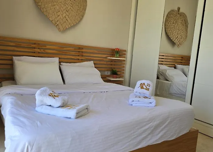 Mangroovy - 2br Marvelous Pool View Apartamento