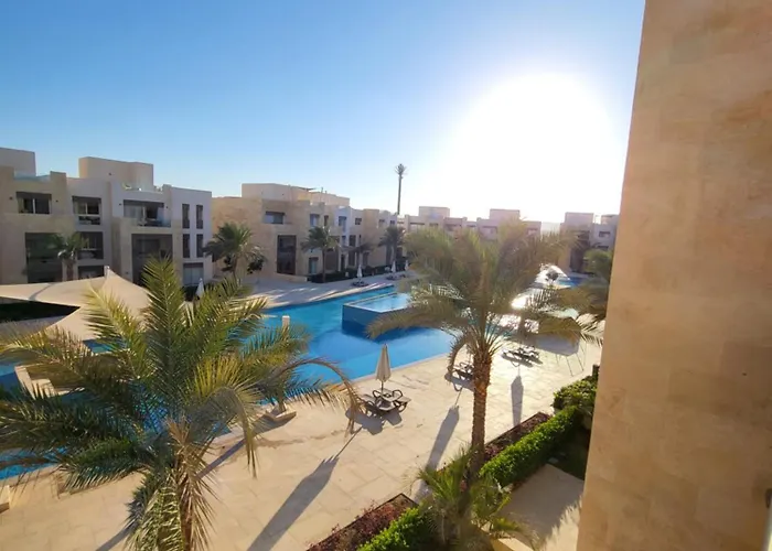 Mangroovy - 2br Marvelous Pool View *